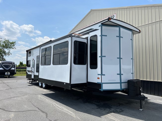 2022 Forest River Wildwood Grand Lodge 42FLDL - New Park Model For Sale by Delmarva RV Center in Seaford in Seaford, Delaware
