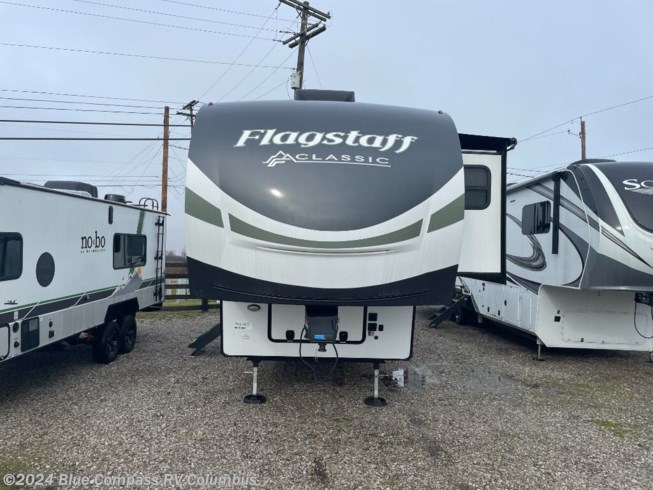 2023 Forest River Flagstaff Classic 8529RLBS - Used Fifth Wheel For Sale by Blue Compass RV Columbus in Delaware, Ohio