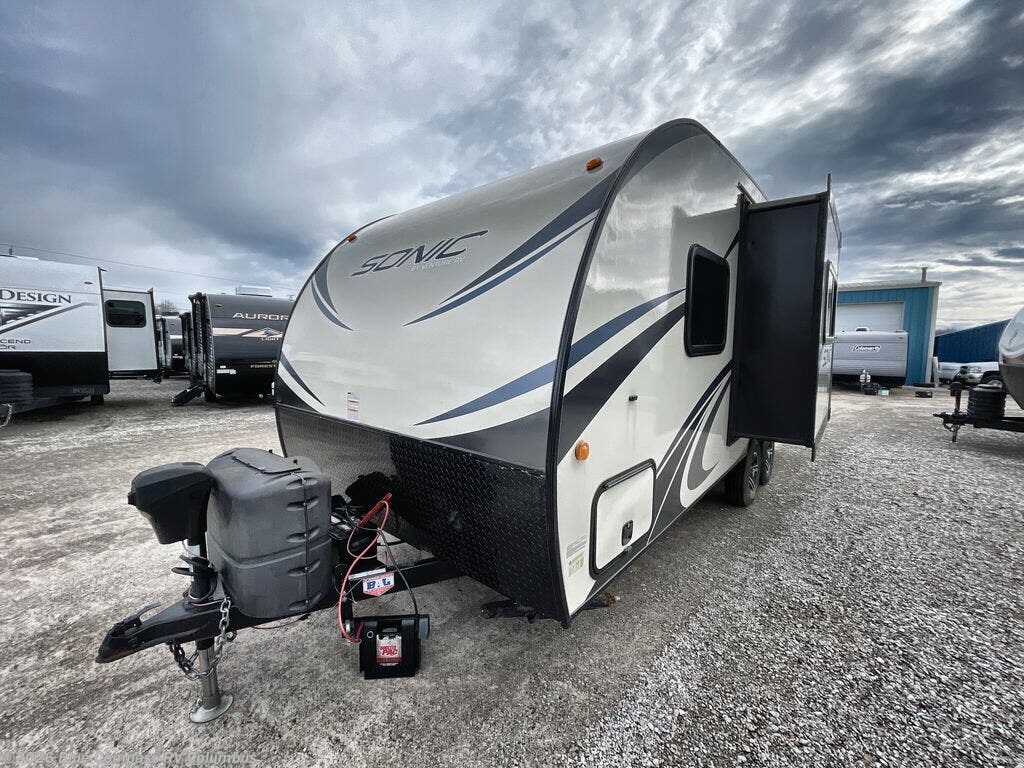 Used 2017 Venture RV Sonic SN200VML available in Delaware, Ohio