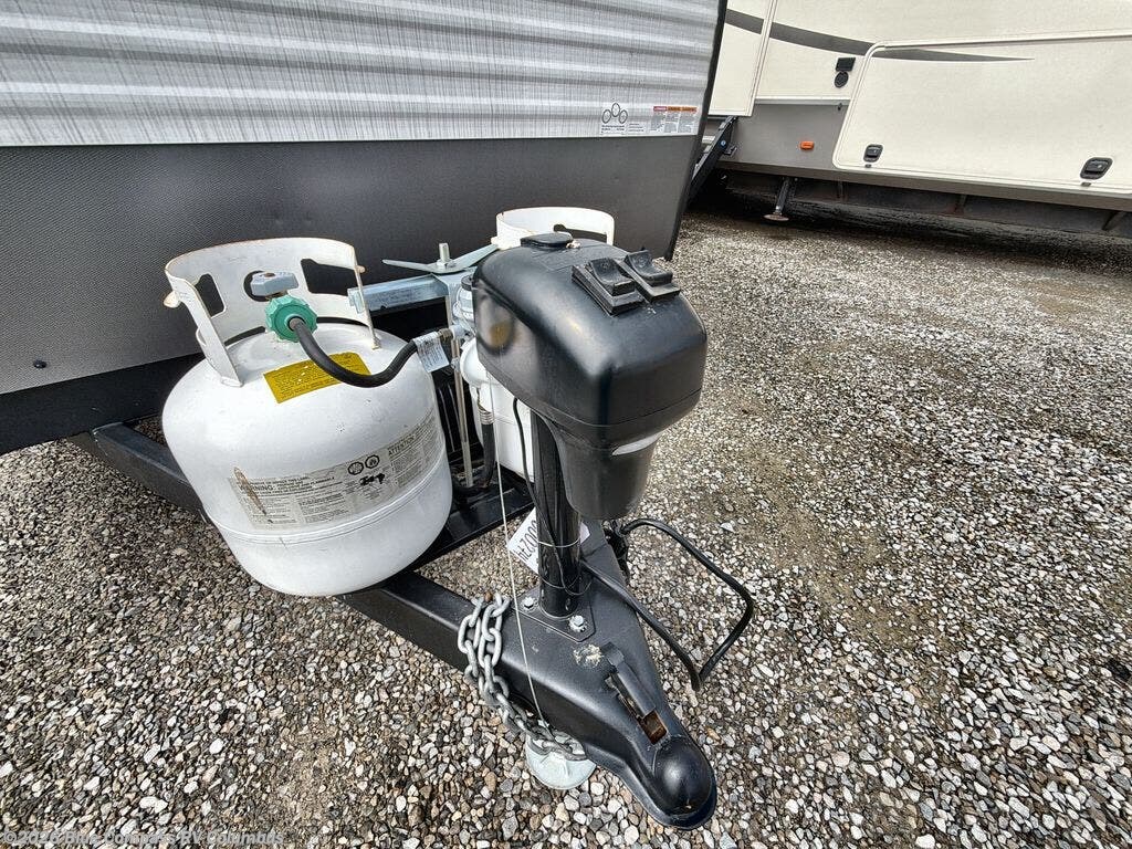 2024 Avenger LE 22MKLE by Prime Time from Blue Compass RV Columbus in Delaware, Ohio