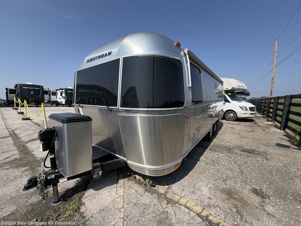2023 Flying Cloud 25RB Twin by Airstream from Blue Compass RV Columbus in Delaware, Ohio