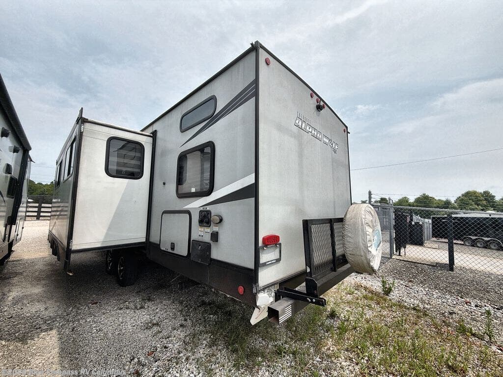 Used 2022 Forest River Cherokee Alpha Wolf 30DBH-L available in Delaware, Ohio