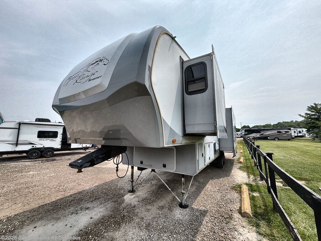 2014 Highland Ridge Open Range Roamer 357RES - Used Fifth Wheel For Sale by Blue Compass RV Columbus in Delaware, Ohio