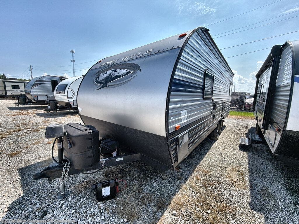 Used 2020 Forest River Cherokee Grey Wolf 20RDSE available in Delaware, Ohio