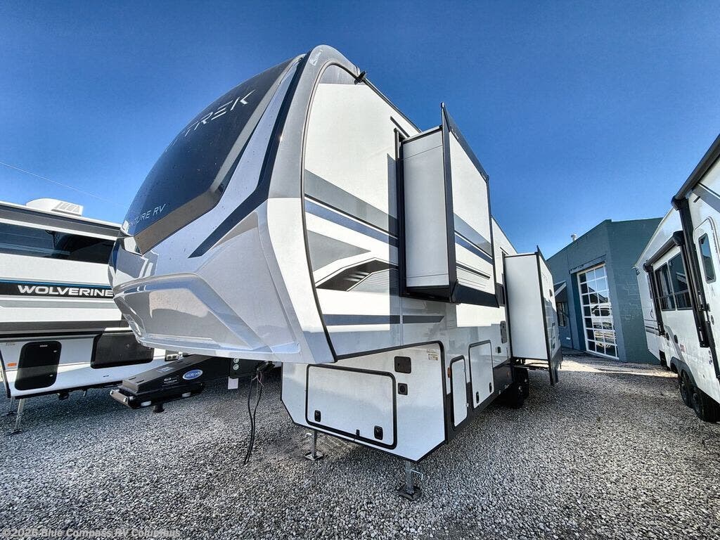 New 2027 Venture RV SportTrek STF303VIK available in Delaware, Ohio