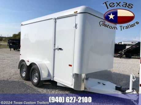 W-W Trailer 12&#39;X6&#39; Cargo Carrier Enclosed Trailer
Color: White
Insert: Black
2-3500LB Lippert Axles
Rear Doors
Standard Features:
6&#39;6&quot; tall
Right access door
Double rear cargo doors
Tongue &amp; groove flooring
Chrome trim with vinyl insert
Chrome gravel guard
License plate light
All Pictures shown are for illustration purpose only. Actual product may vary.