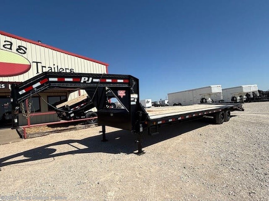 Used 2020 PJ Trailers USED 30&apos; Low Pro Flat Deck 18K available in Decatur, Texas