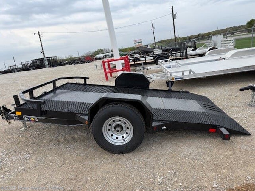 New 2025 East Texas Trailers 80&quot; X 12&apos; SCISSOR HAULER/EQ 7K available in Decatur, Texas