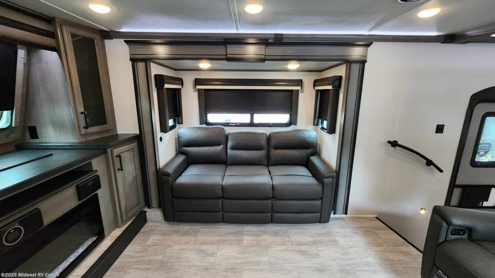 2024 Keystone Montana 3761FL RV for Sale in St Louis, MO 63129 7978