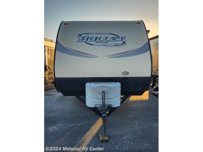 2014 Keystone Bullet 241BHS - Used Travel Trailer For Sale by Midwest RV Center in St Louis, Missouri
