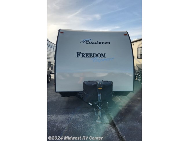 2013 Coachmen Freedom Express 246RKS - Used Travel Trailer For Sale by Midwest RV Center in St Louis, Missouri