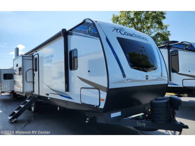 New 2025 Coachmen Freedom Express 320BHDS available in St Louis, Missouri