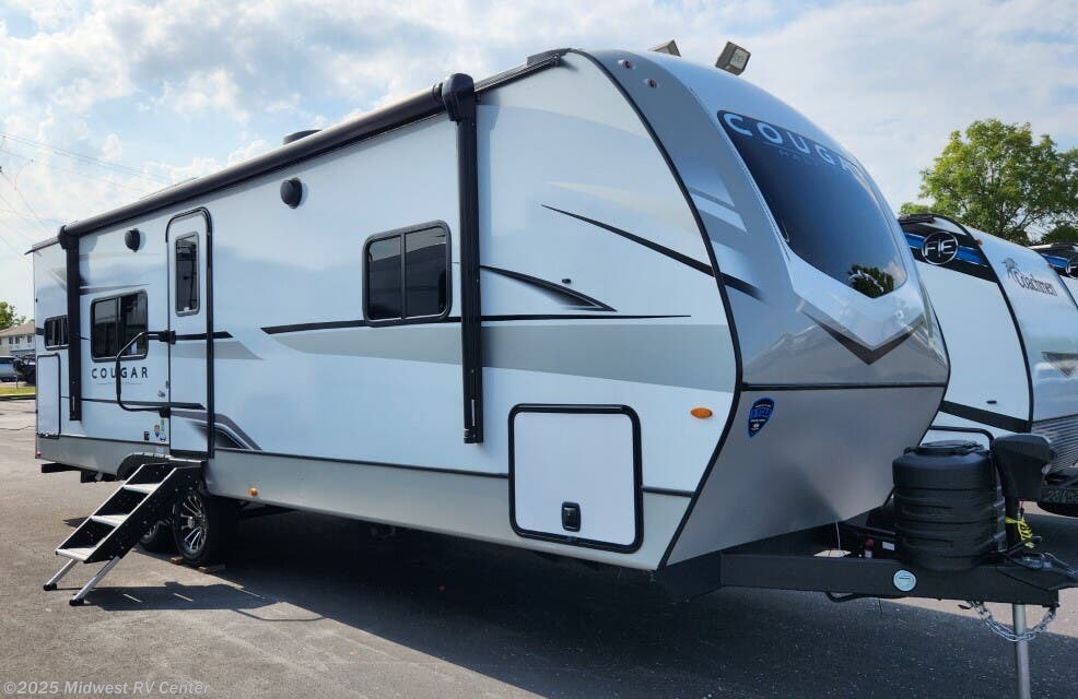 2025 Keystone Cougar Half Ton 25MLE RV for Sale in St Louis, MO 63129