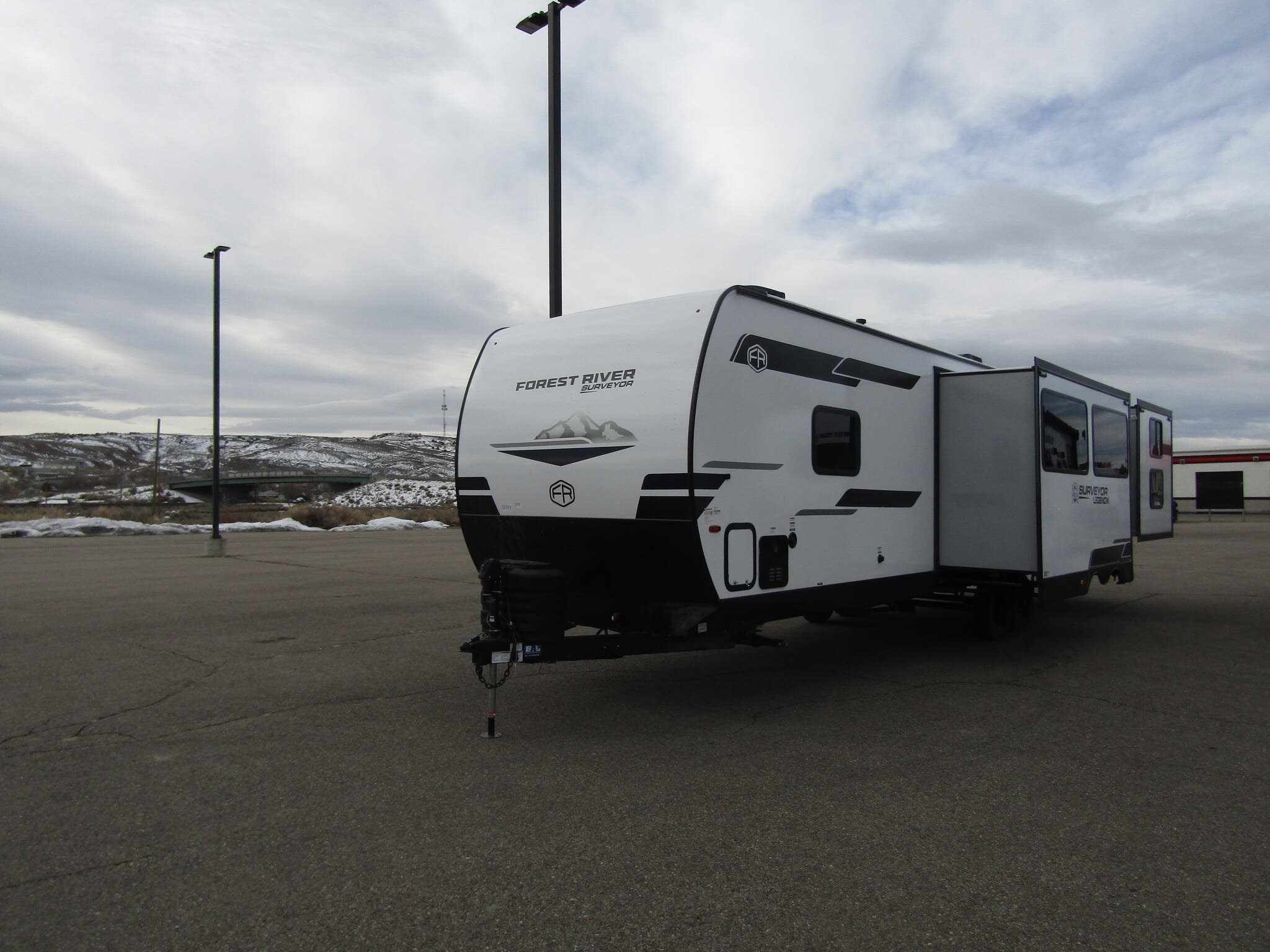 2025 Surveyor Legend X 32CAMP by Forest River from First Choice RVs in Rock Springs, Wyoming