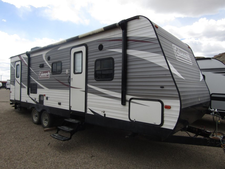 Used 2017 Dutchmen Coleman Lantern 263BH available in Rock Springs, Wyoming
