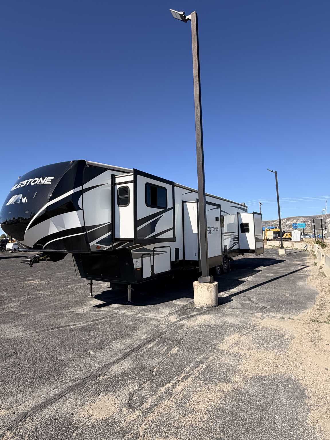 2021 Milestone 370FLMB by Heartland from First Choice RVs in Rock Springs, Wyoming