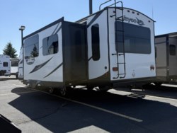 Used 2016 Jayco White Hawk 27DSRL available in Rock Springs, Wyoming