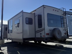 2015 Forest River Rockwood Signature Ultra Lite 8314BSS - Used Travel Trailer for sale by First Choice RVs in Rock Springs, Wyoming