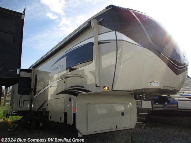 New 2022 Jayco Pinnacle 36SSWS available in Bowling Green, Kentucky