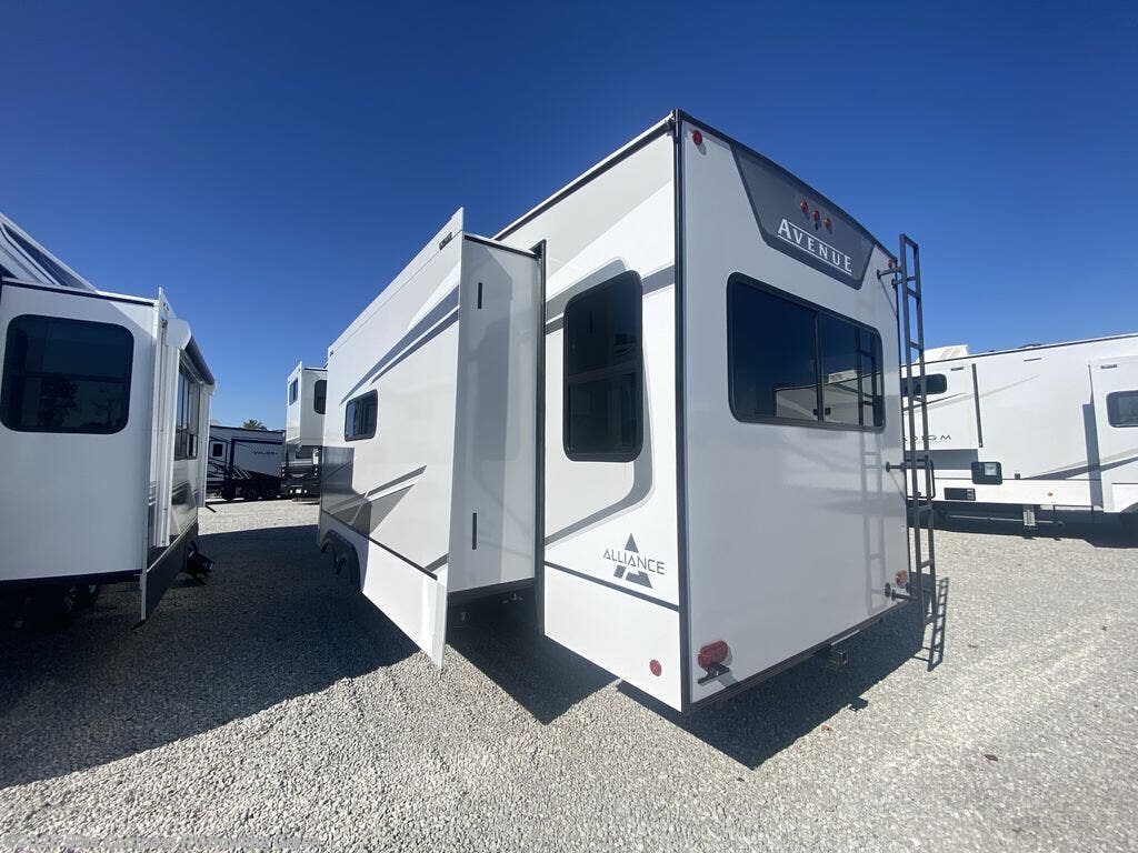 2024 Alliance RV Avenue 32RLS RV for Sale in Bowling Green, KY 42101