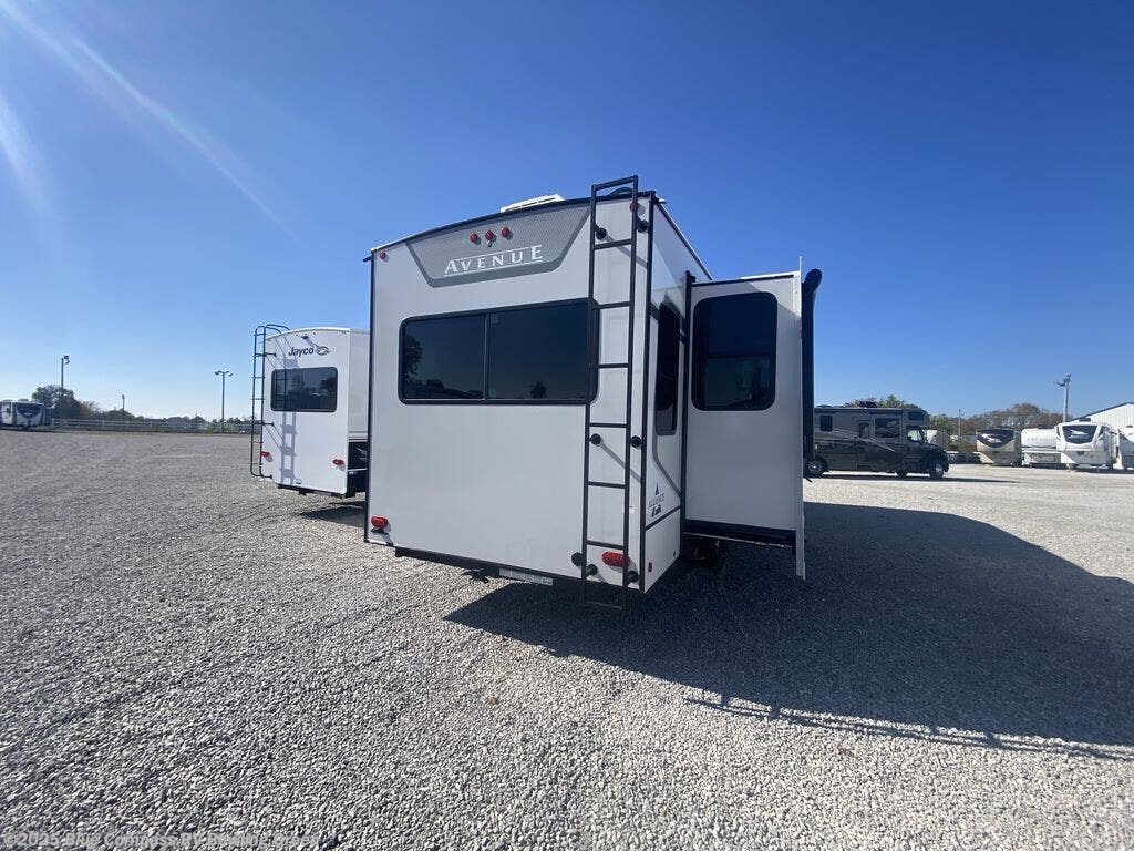 2024 Alliance RV Avenue 32RLS RV for Sale in Bowling Green, KY 42101