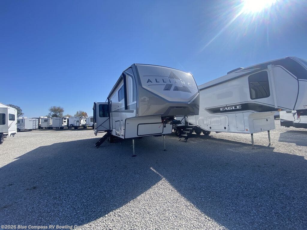 2024 Alliance RV Avenue 32RLS RV for Sale in Bowling Green, KY 42101