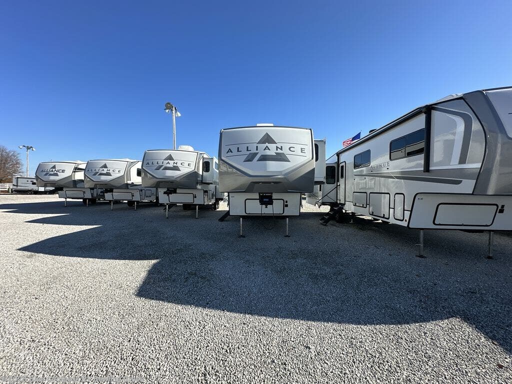 2024 Alliance RV Avenue 33RKS RV for Sale in Bowling Green, KY 42101