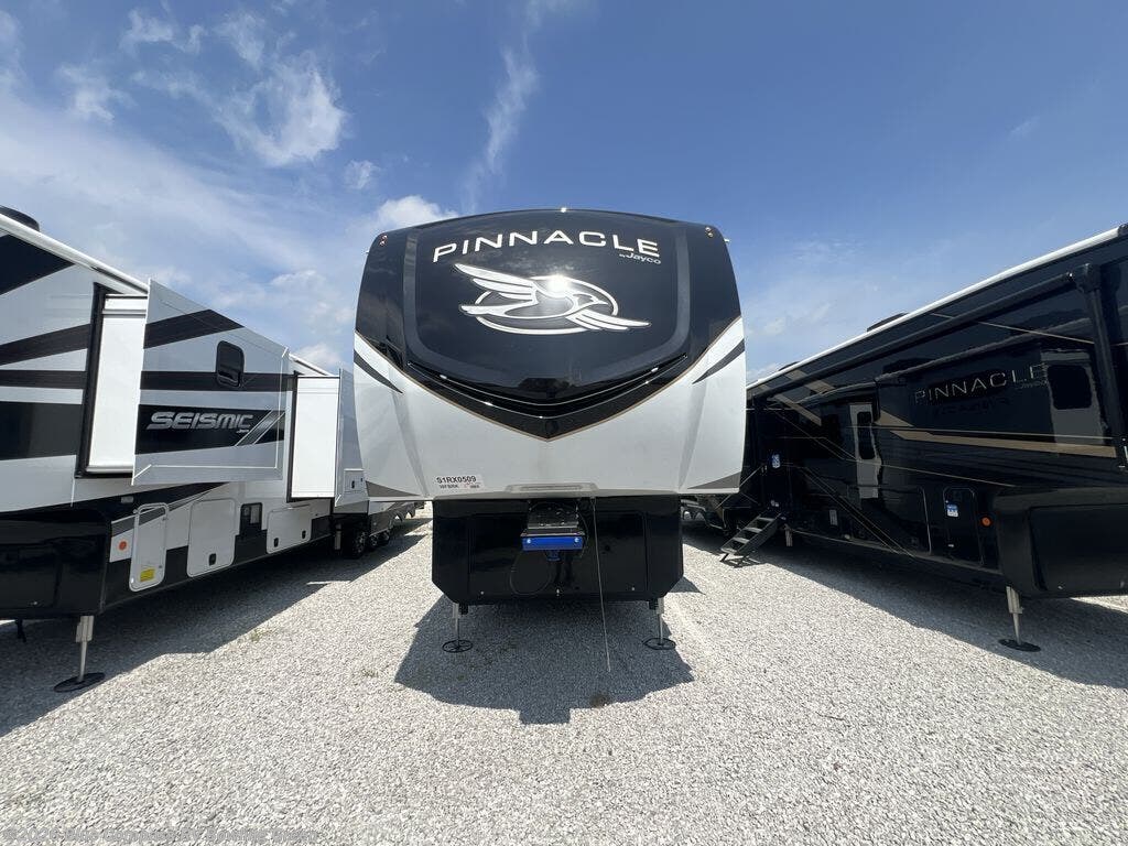 New 2025 Jayco Pinnacle 38FBRK available in Bowling Green, Kentucky
