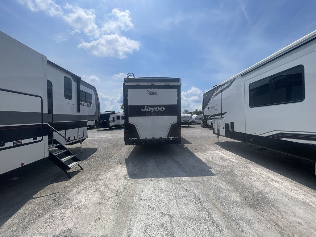 2025 Seismic 395 by Jayco from Blue Compass RV Bowling Green in Bowling Green, Kentucky