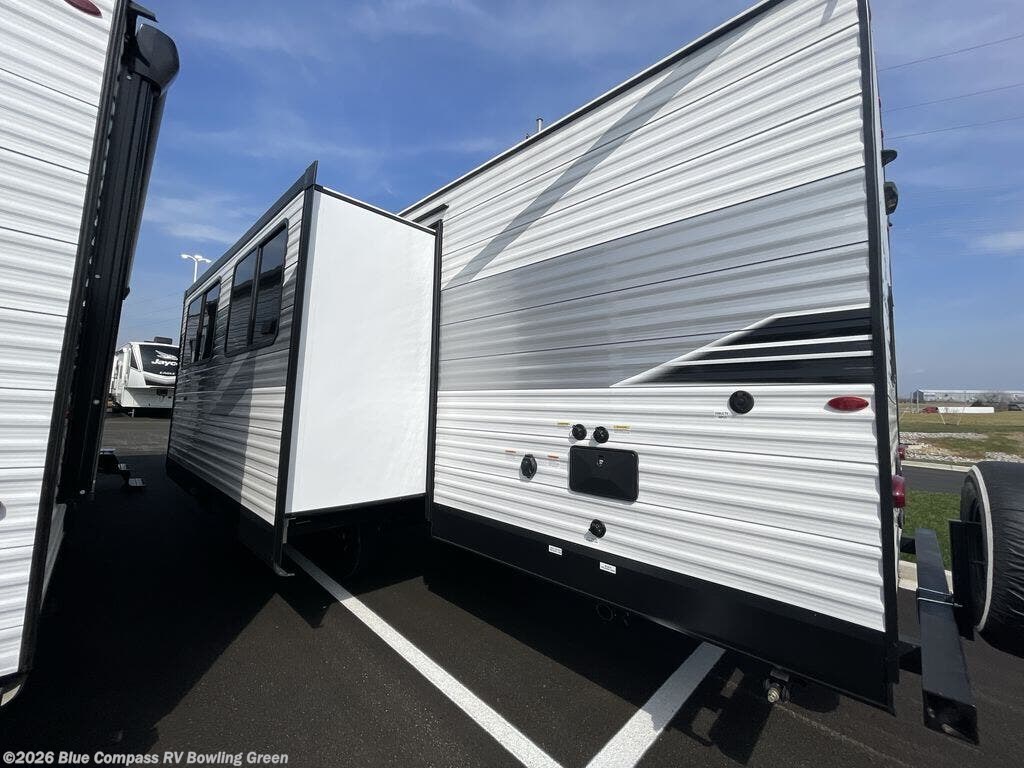 2026 Jay Flight SLX 330TBS by Jayco from Blue Compass RV Bowling Green in Bowling Green, Kentucky