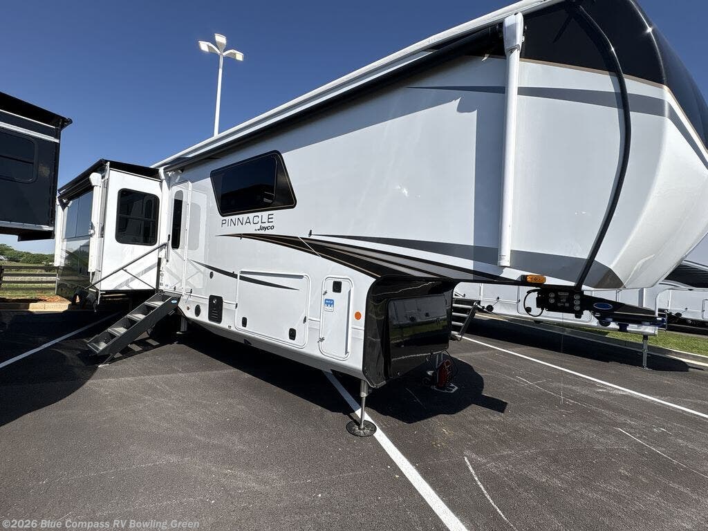 2026 Pinnacle 36FBTS by Jayco from Blue Compass RV Bowling Green in Bowling Green, Kentucky