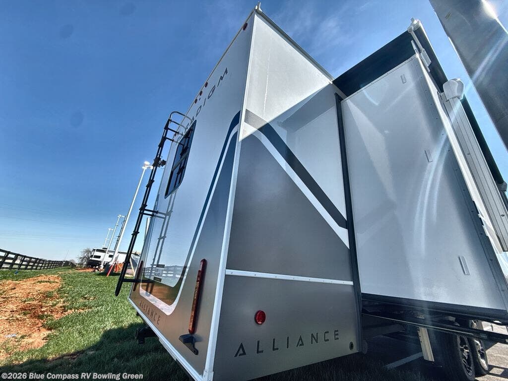 2026 Paradigm 382RK by Alliance RV from Blue Compass RV Bowling Green in Bowling Green, Kentucky