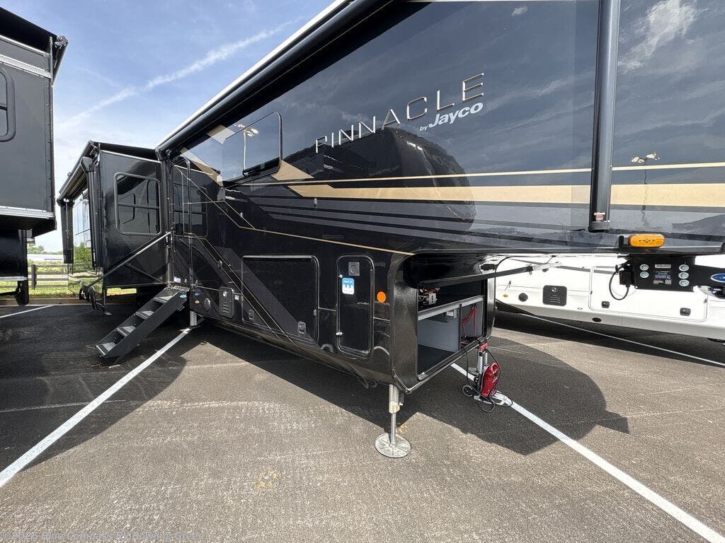 2026 Pinnacle 38FBRK by Jayco from Blue Compass RV Bowling Green in Bowling Green, Kentucky