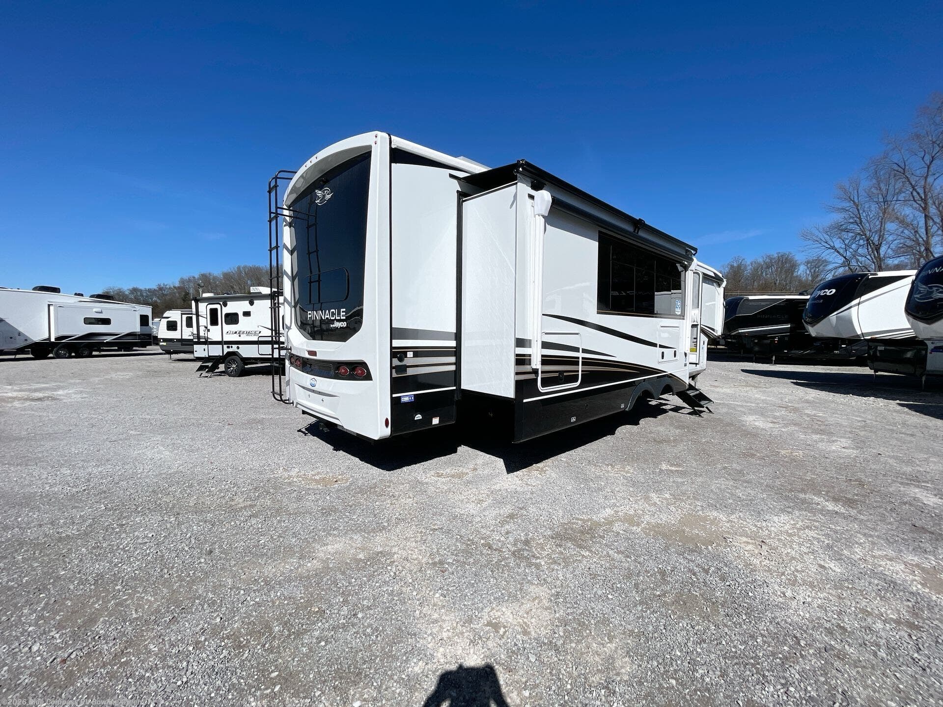 New 2026 Jayco Pinnacle 38FBRK available in Bowling Green, Kentucky