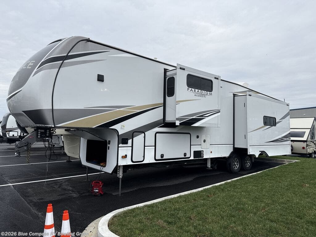 2021 Paradigm 370FB by Alliance RV from Blue Compass RV Bowling Green in Bowling Green, Kentucky