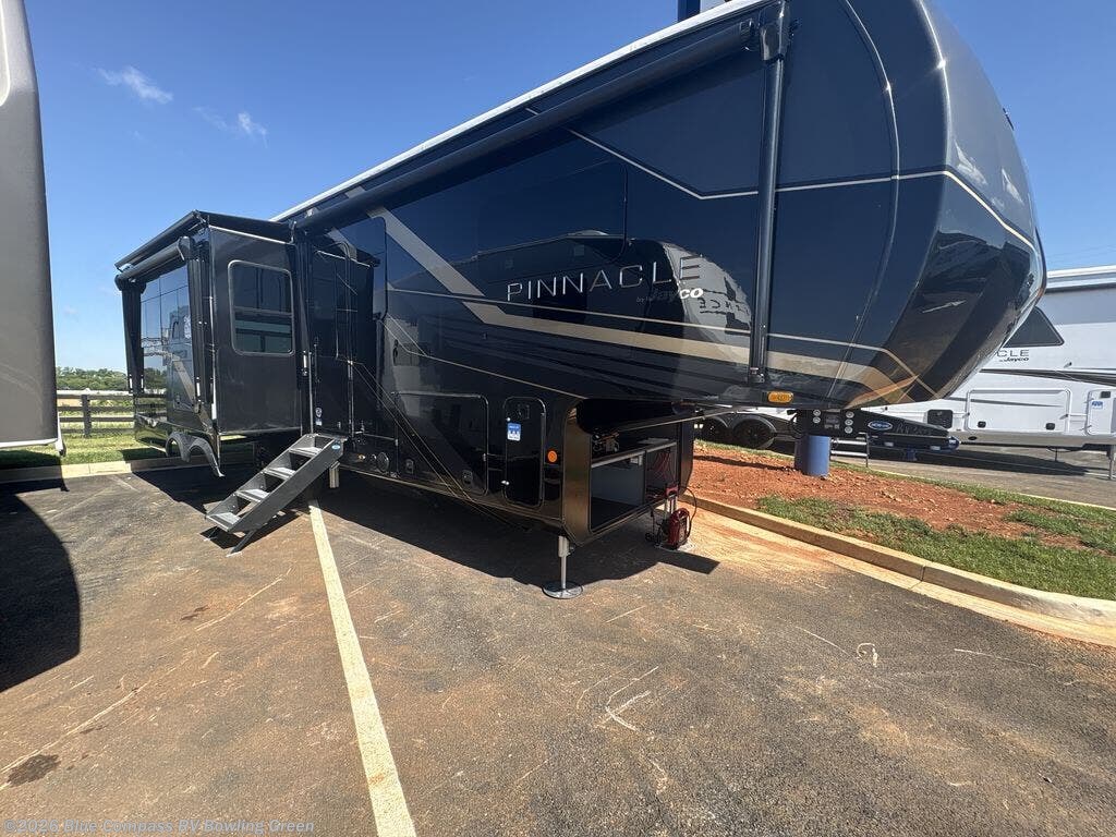 2026 Pinnacle 32RLTS by Jayco from Blue Compass RV Bowling Green in Bowling Green, Kentucky