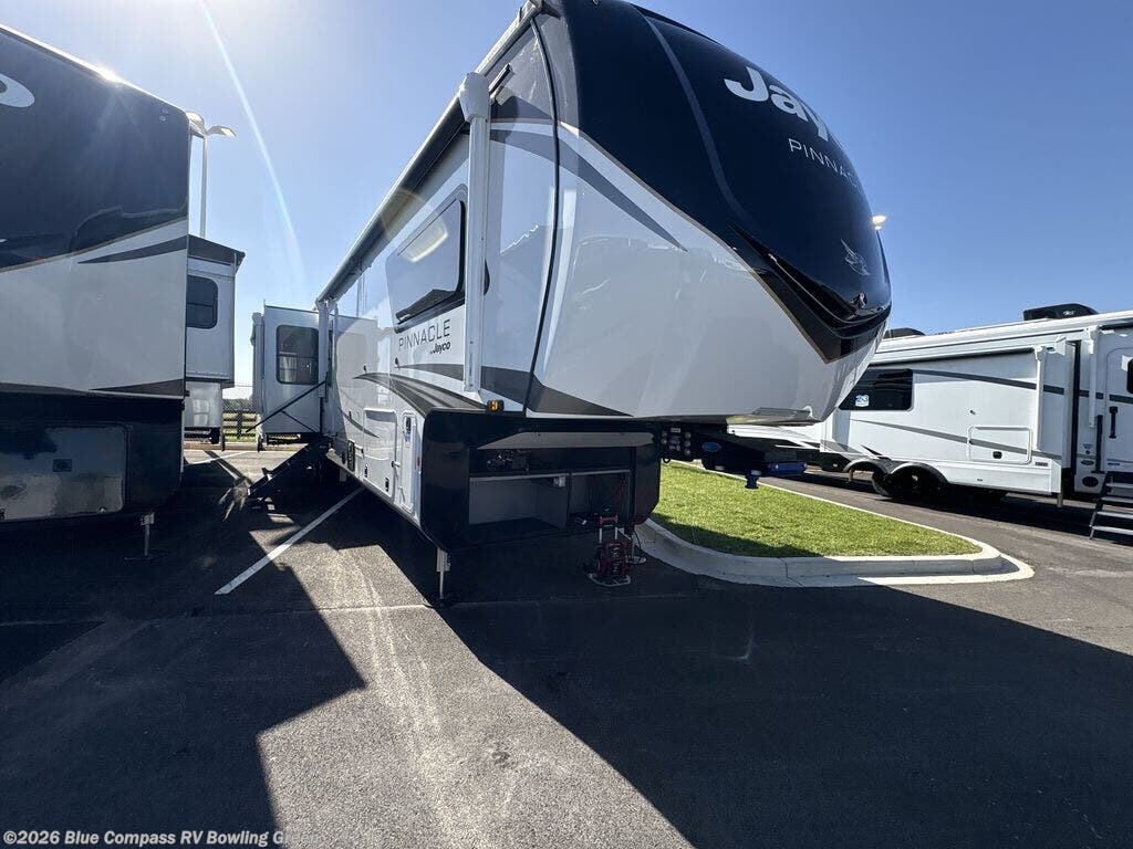 New 2026 Jayco Pinnacle 38SSWS available in Bowling Green, Kentucky