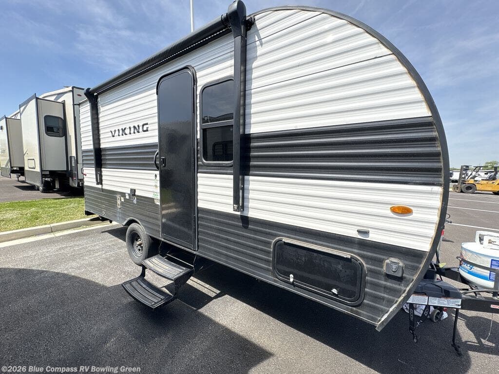 2024 Forest River Viking 17FQ - Used Travel Trailer For Sale by Blue Compass RV Bowling Green in Bowling Green, Kentucky