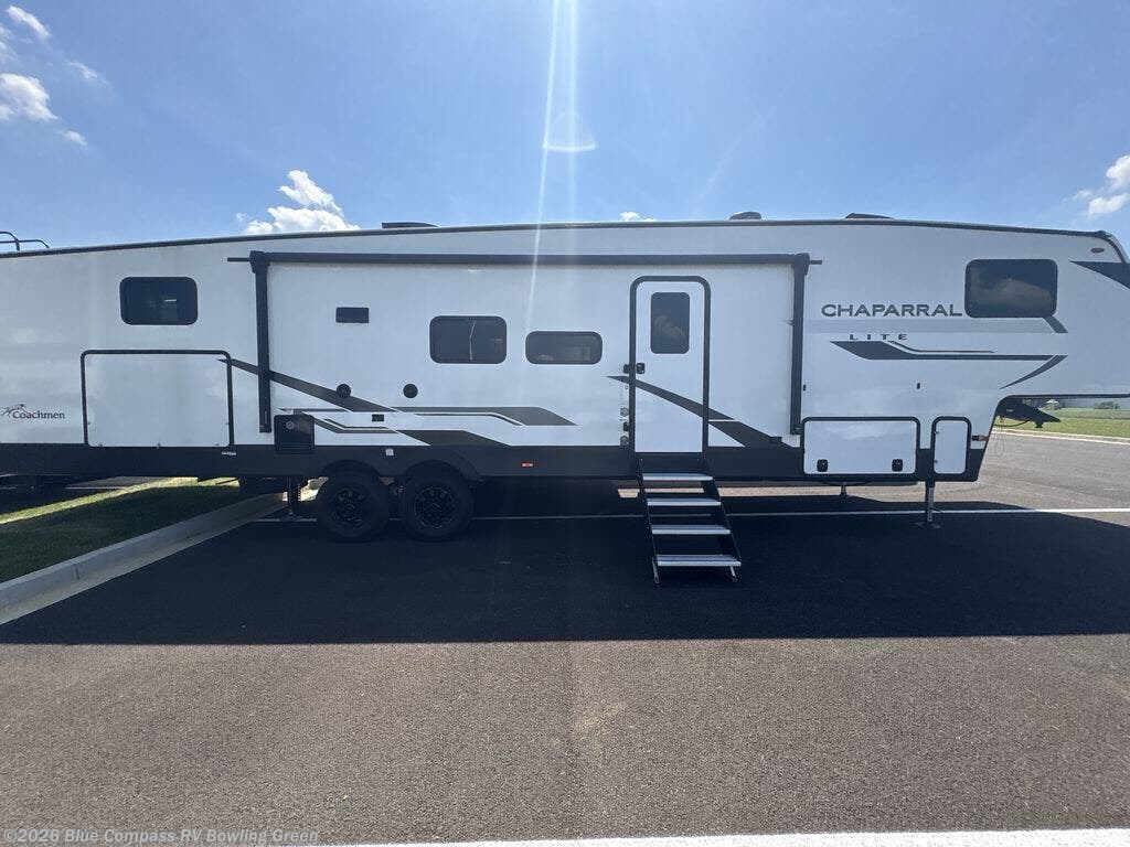 2024 Chaparral Lite 368TBH by Coachmen from Blue Compass RV Bowling Green in Bowling Green, Kentucky