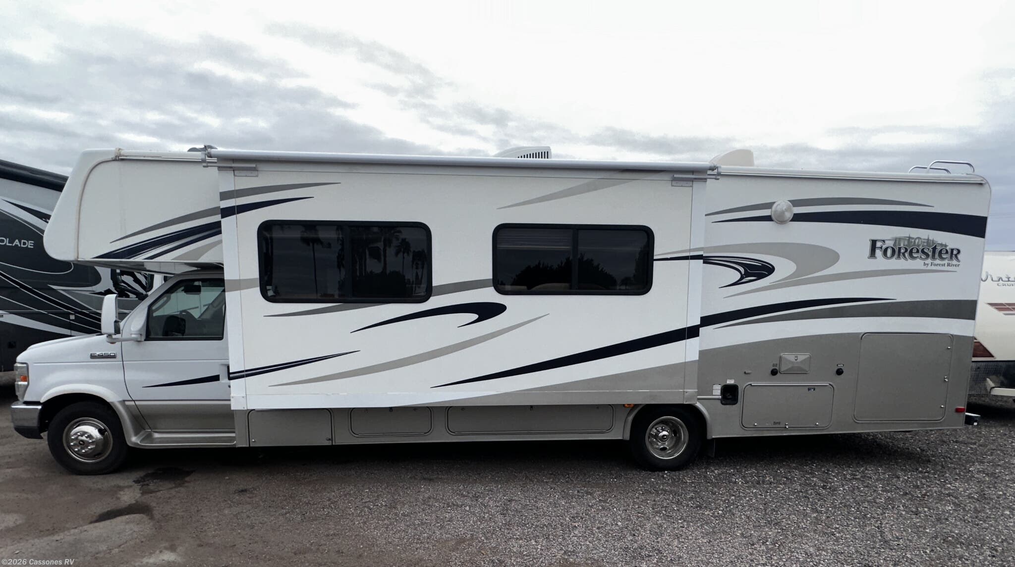 2014 Forest River Forester 3011DS - Used Class C For Sale by Cassones RV in Mesa, Arizona features CO Detector, Inverter, Air Conditioning, Batteries, Microwave