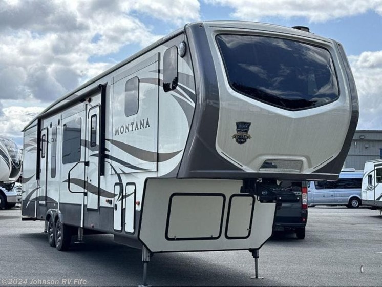 Used 2017 Keystone Montana 3820FK available in Fife, Washington