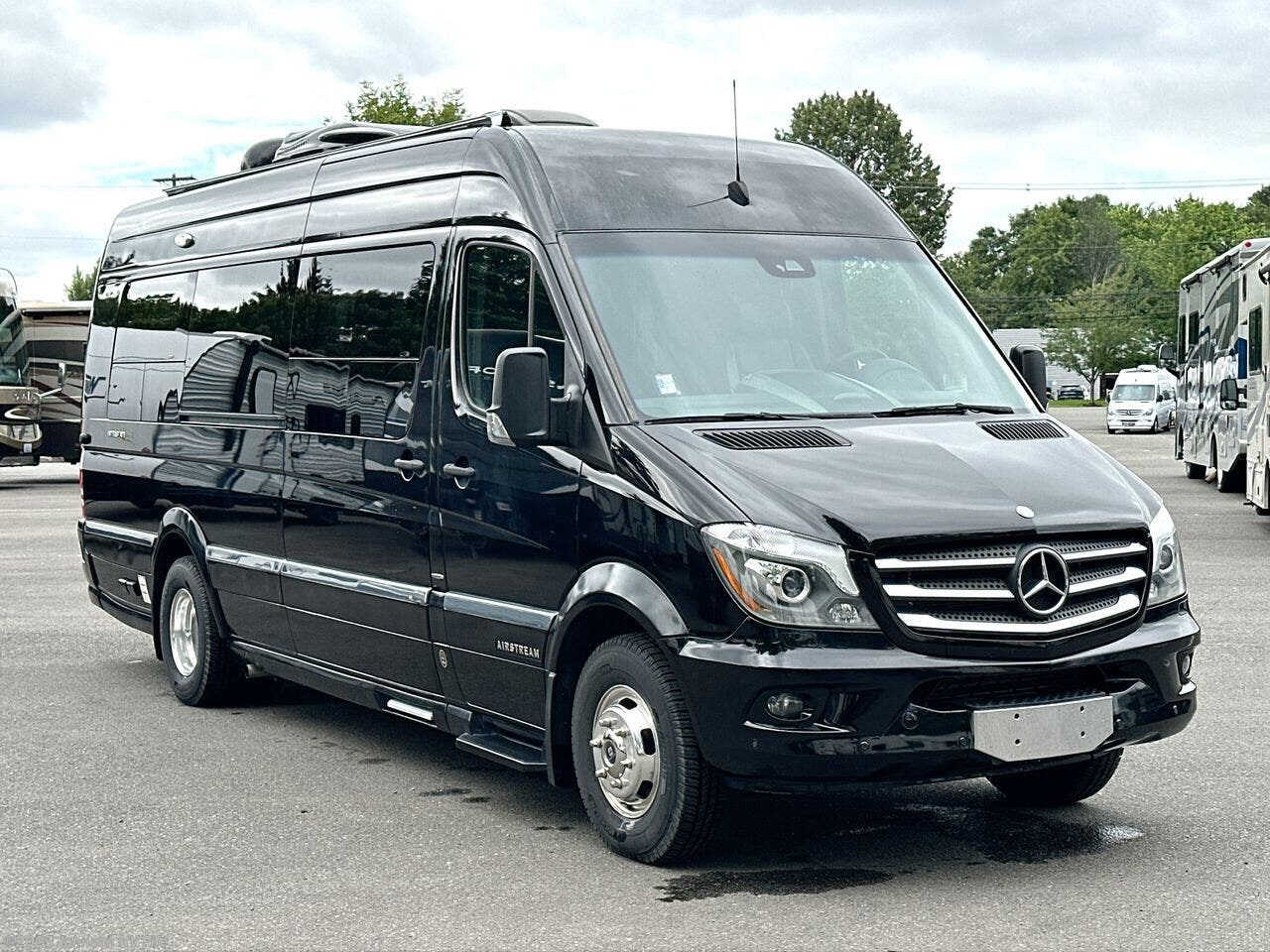 2015 Interstate Grand Tour EXT by Airstream from Johnson RV Fife in Fife, Washington