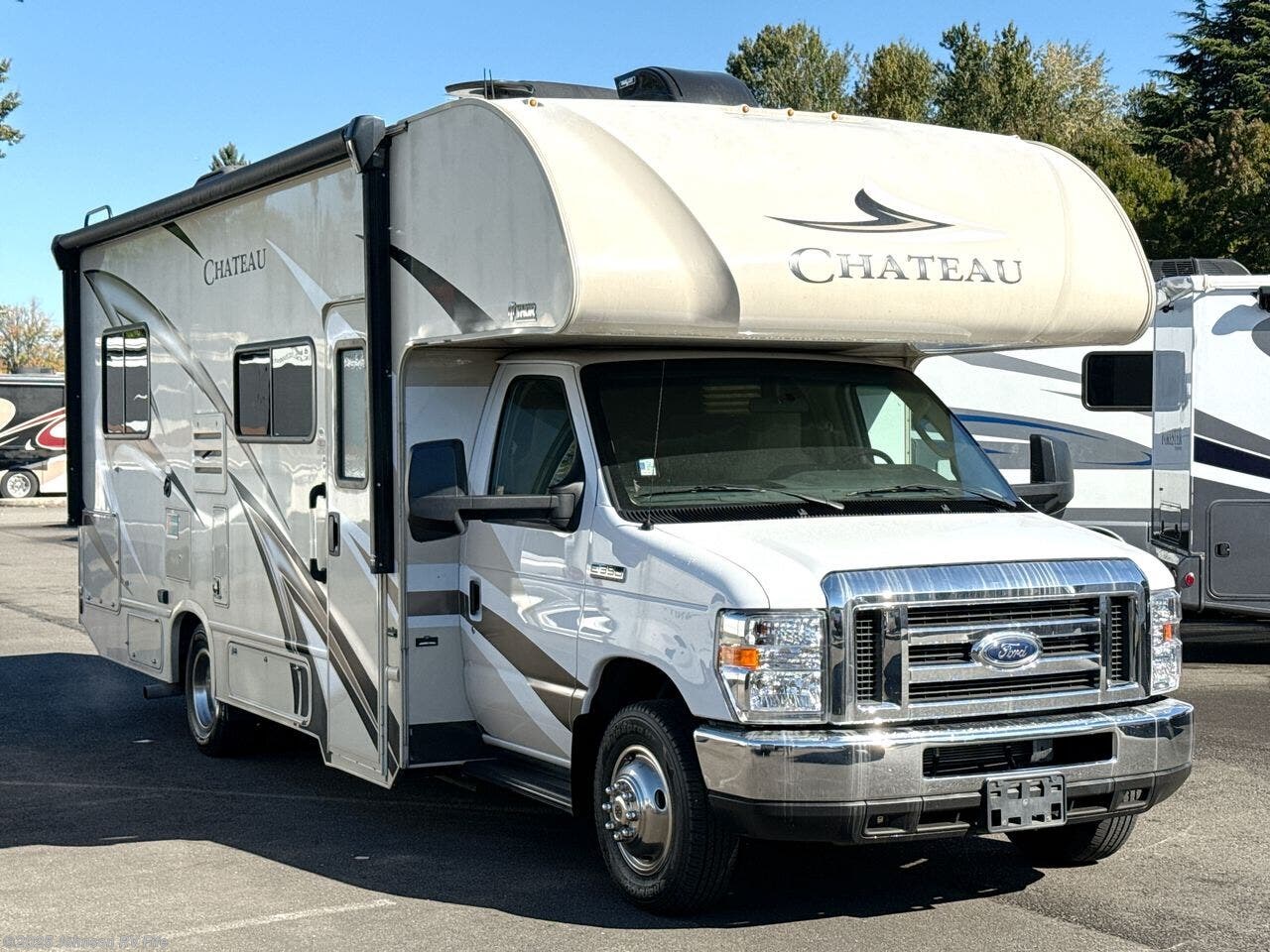 2019 Chateau 25V by Thor Motor Coach from Johnson RV Fife in Fife, Washington