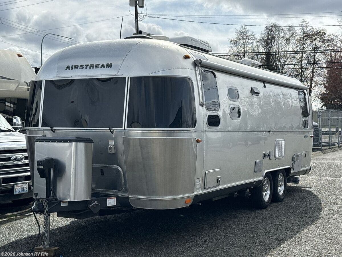 Used 2016 Airstream Flying Cloud 26U available in Fife, Washington