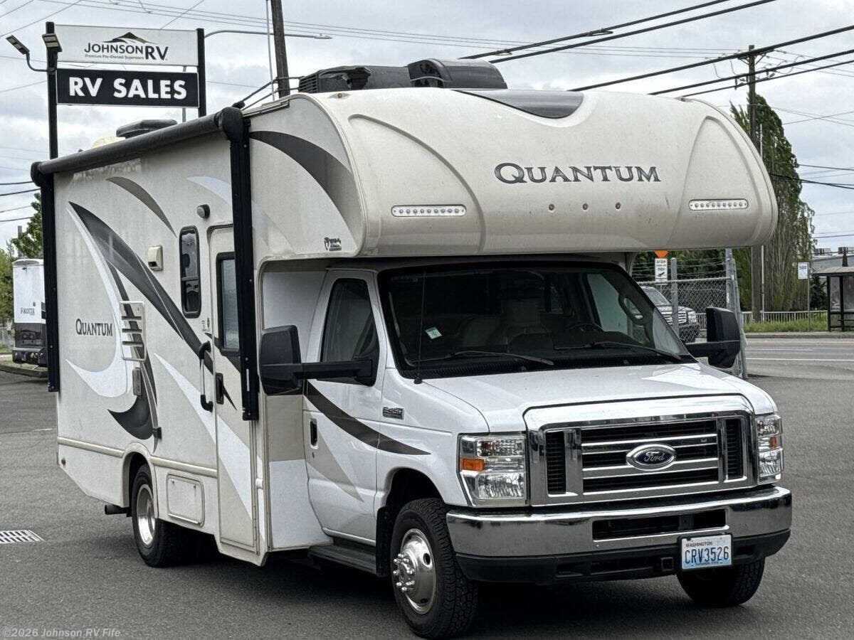 2017 Thor Motor Coach Quantum GR22 - Used Class C For Sale by Johnson RV Fife in Fife, Washington