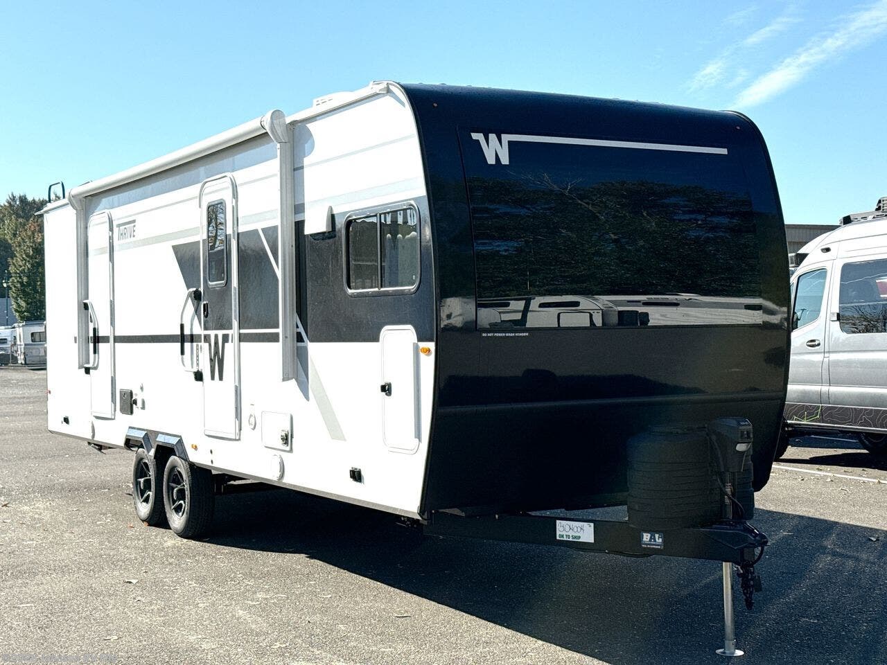 2026 Winnebago Thrive 26FKD - New Travel Trailer For Sale by Johnson RV Fife in Fife, Washington