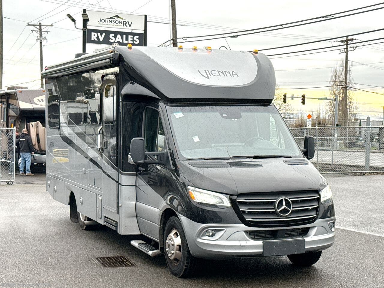 2023 Vienna 25TBN by Renegade RV from Johnson RV Fife in Fife, Washington