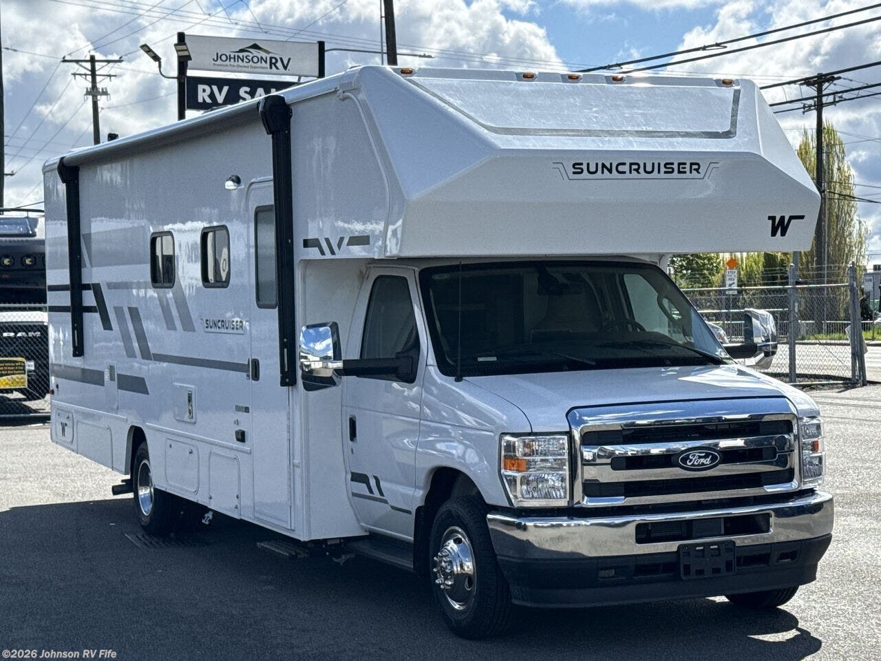 2027 Winnebago Suncruiser 28MB - New Class C For Sale by Johnson RV Fife in Fife, Washington