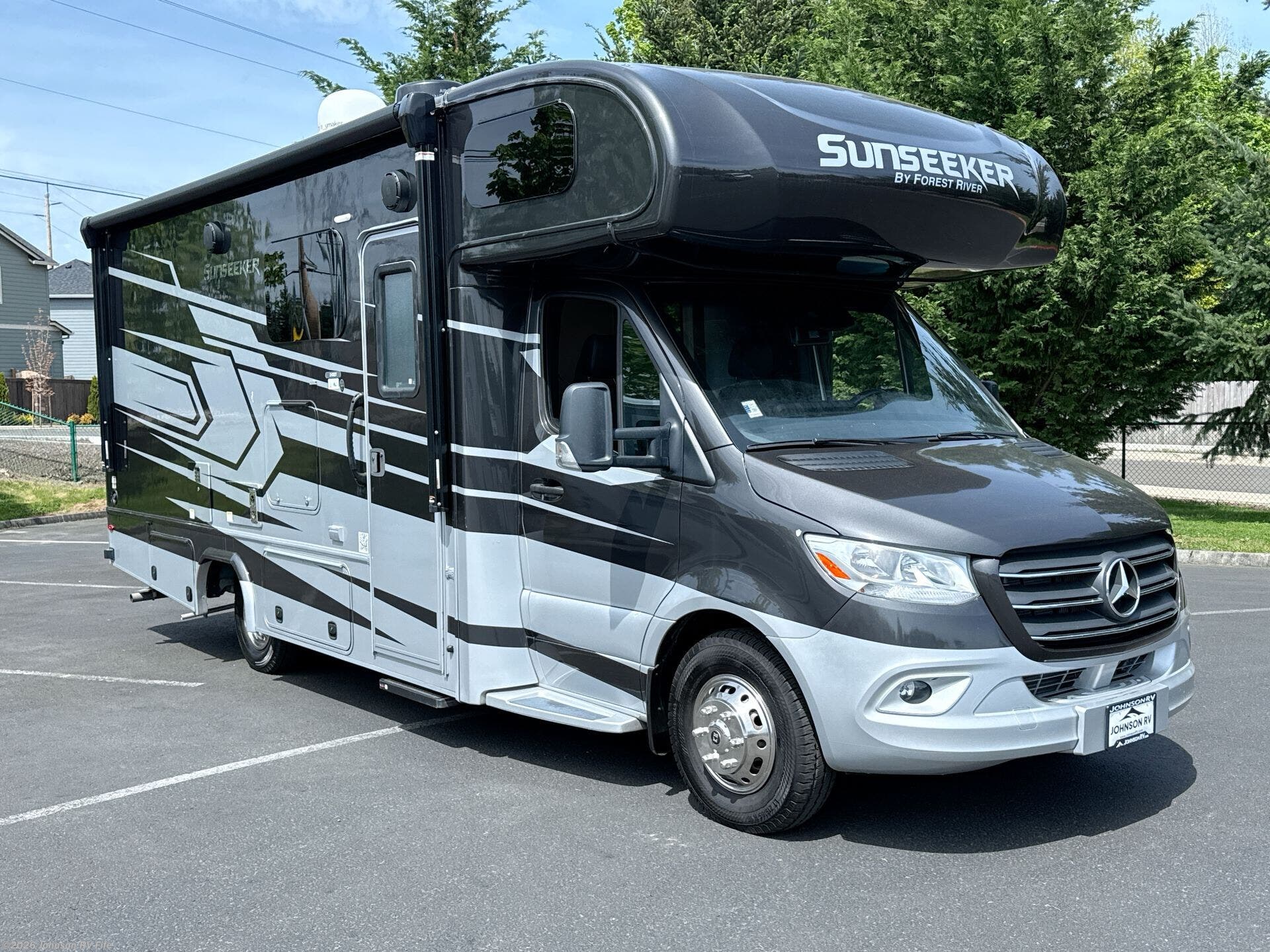 2022 Forest River Sunseeker 2400T - Used Class C For Sale by Johnson RV Fife in Fife, Washington