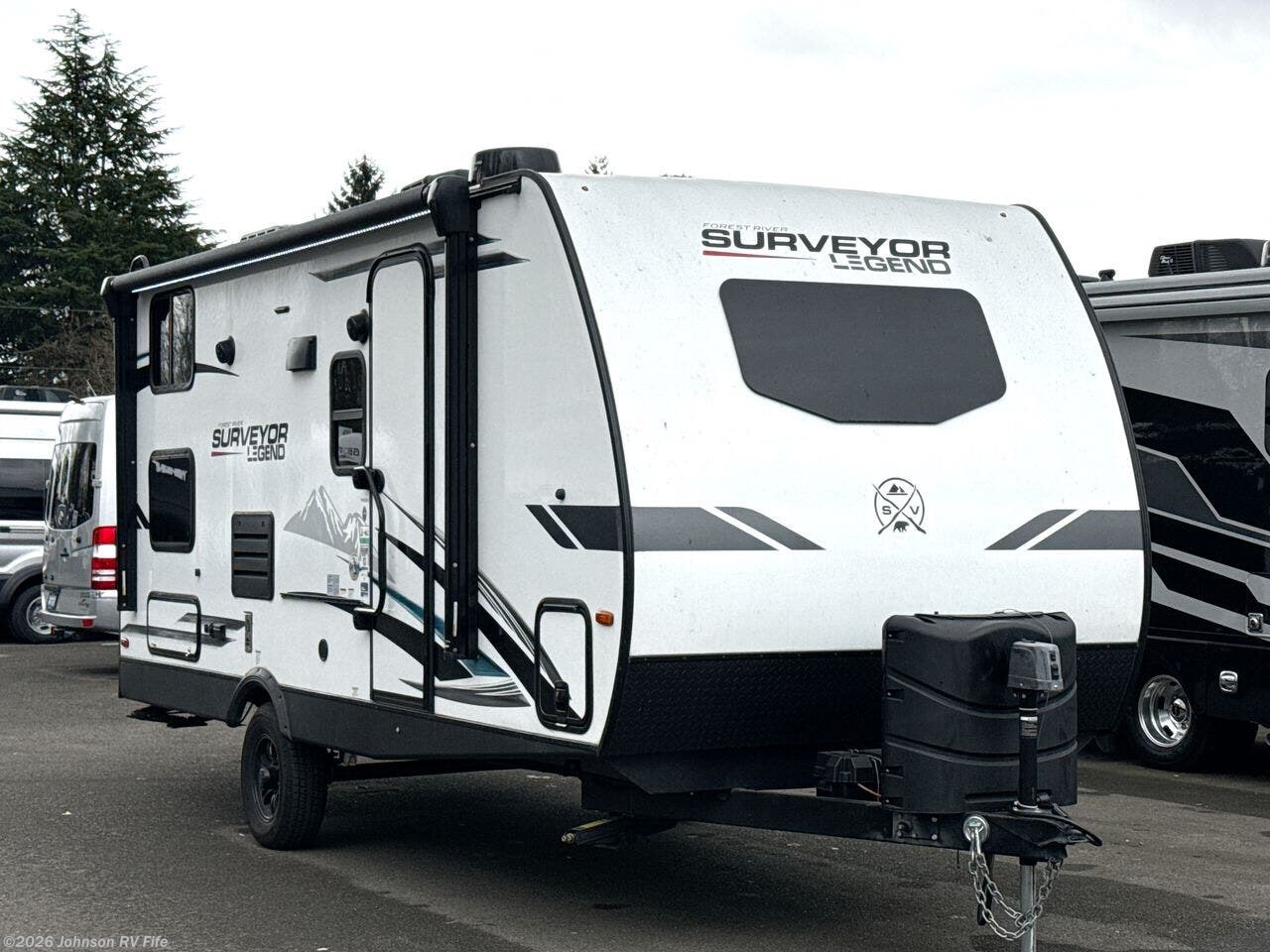 Used 2022 Forest River SURVEYER LEGEND 19MDBLE available in Fife, Washington
